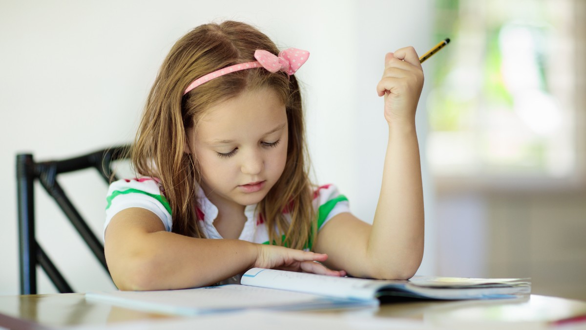 how does autism affect reading and writing