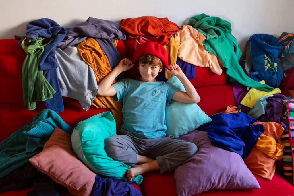 messy interior full clothing 1